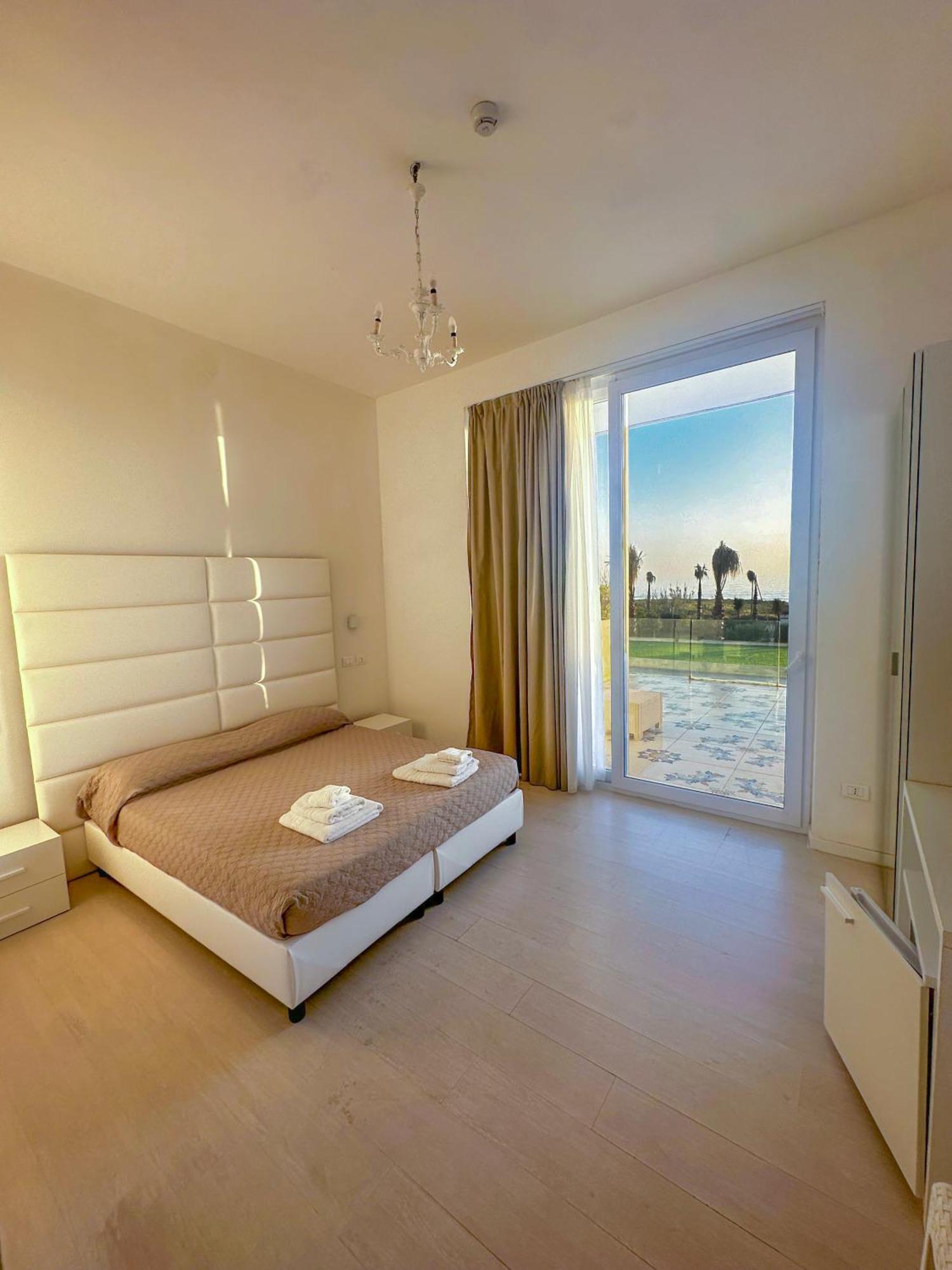 Hotel Artemide Mare Paestum