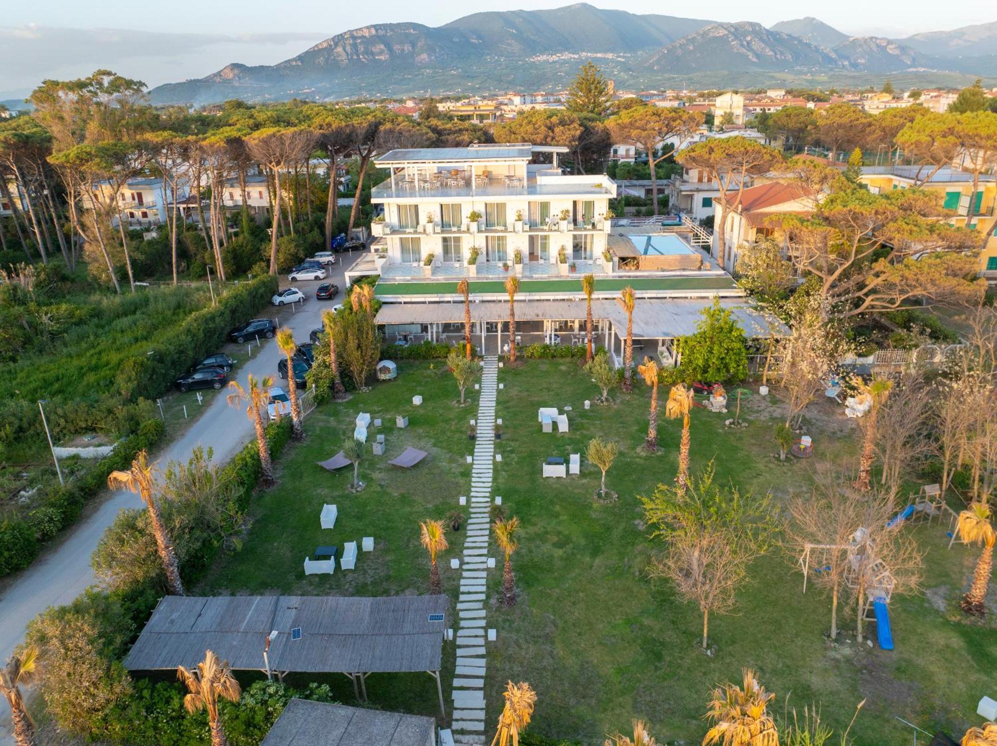 Hotel Artemide Mare Paestum